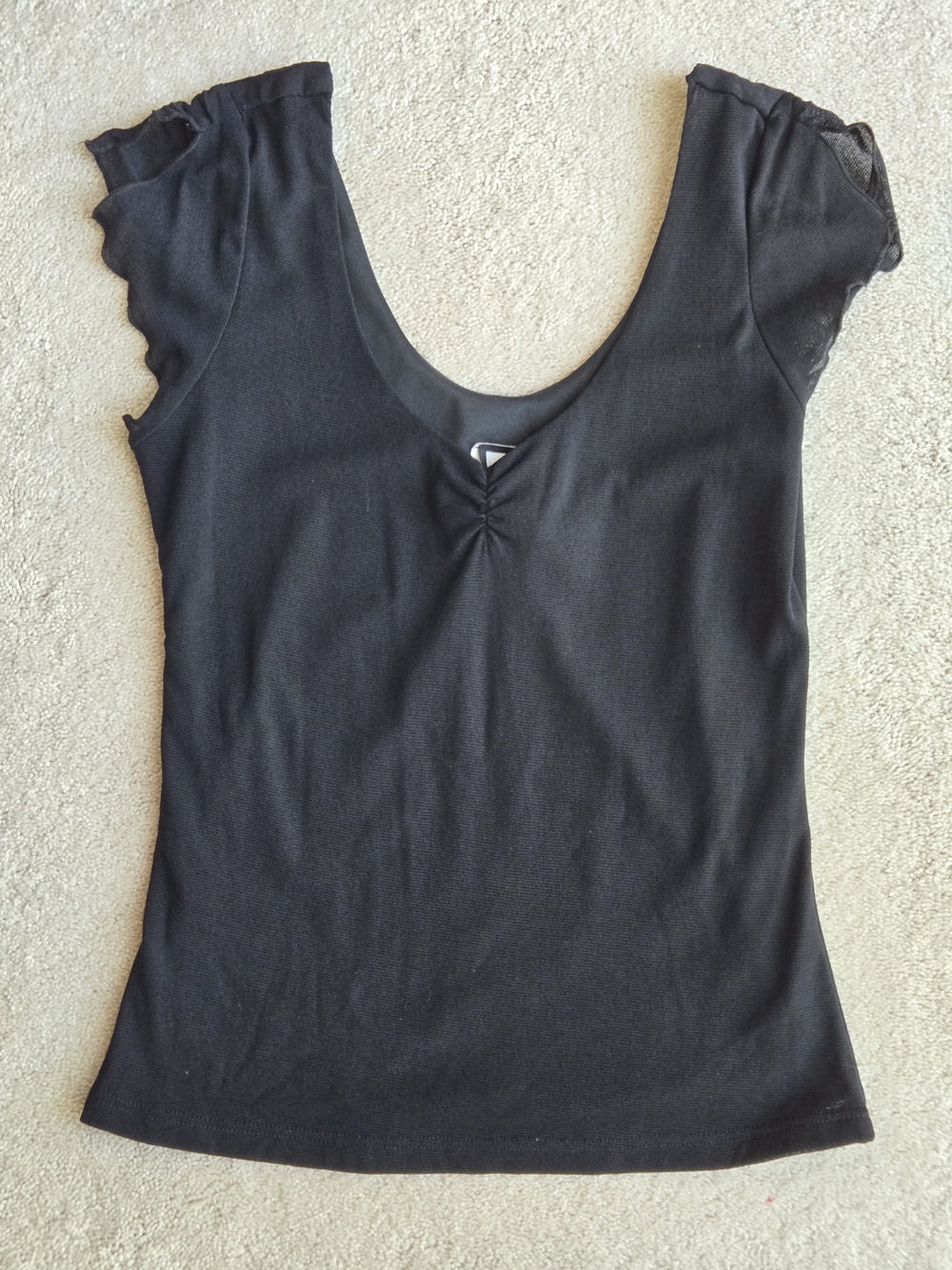 Forever 21 Black Scoop Neck Cap Sleeve Tank - Picture 2 of 4